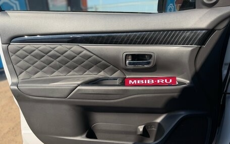 Mitsubishi Outlander III рестайлинг 3, 2022 год, 2 790 000 рублей, 19 фотография