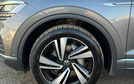 Volkswagen Touareg III, 2019 год, 4 200 000 рублей, 14 фотография