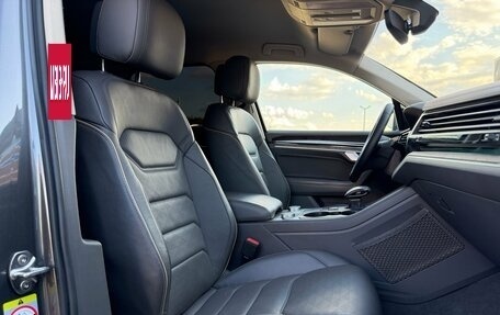 Volkswagen Touareg III, 2019 год, 4 200 000 рублей, 21 фотография
