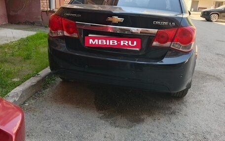 Chevrolet Cruze II, 2011 год, 650 000 рублей, 2 фотография