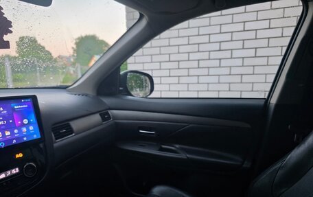Mitsubishi Outlander III рестайлинг 3, 2012 год, 1 150 000 рублей, 12 фотография