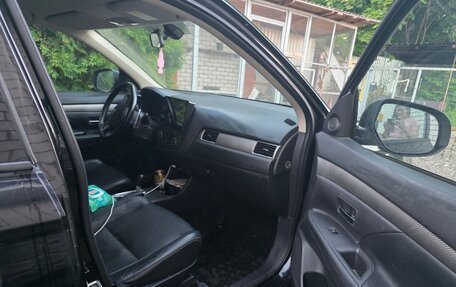 Mitsubishi Outlander III рестайлинг 3, 2012 год, 1 150 000 рублей, 5 фотография