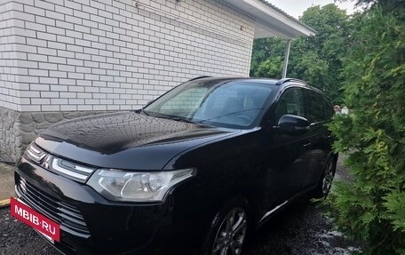 Mitsubishi Outlander III рестайлинг 3, 2012 год, 1 150 000 рублей, 3 фотография