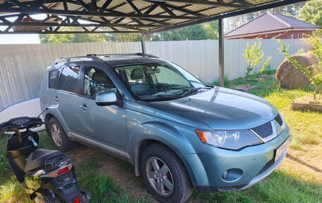 Mitsubishi Outlander III рестайлинг 3, 2007 год, 1 600 000 рублей, 4 фотография
