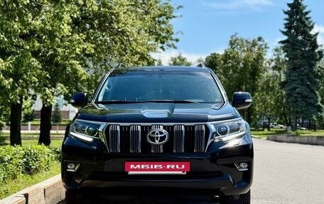 Toyota Land Cruiser Prado 150 рестайлинг 2, 2019 год, 4 899 999 рублей, 2 фотография