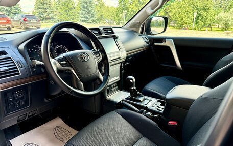 Toyota Land Cruiser Prado 150 рестайлинг 2, 2019 год, 4 899 999 рублей, 7 фотография