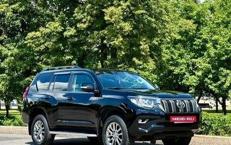 Toyota Land Cruiser Prado 150 рестайлинг 2, 2019 год, 4 899 999 рублей, 3 фотография