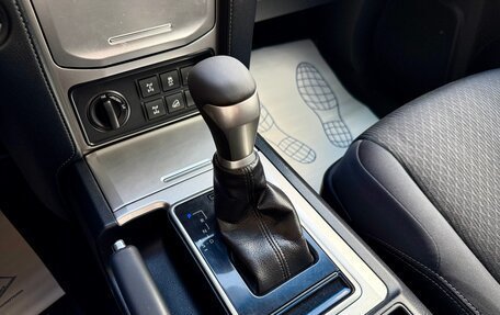 Toyota Land Cruiser Prado 150 рестайлинг 2, 2019 год, 4 899 999 рублей, 16 фотография