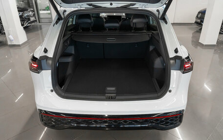 Volkswagen Tiguan, 2025 год, 4 700 000 рублей, 28 фотография