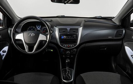 Hyundai Solaris II рестайлинг, 2011 год, 790 000 рублей, 17 фотография