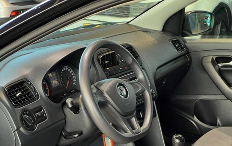 Volkswagen Polo VI (EU Market), 2016 год, 1 200 000 рублей, 11 фотография