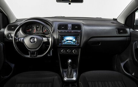 Volkswagen Polo VI (EU Market), 2016 год, 1 100 000 рублей, 11 фотография