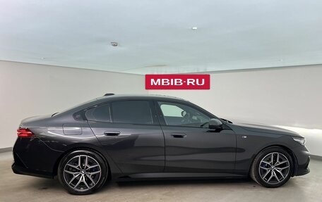 BMW 5 серия, 2024 год, 6 595 000 рублей, 6 фотография