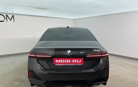 BMW 5 серия, 2024 год, 6 595 000 рублей, 4 фотография