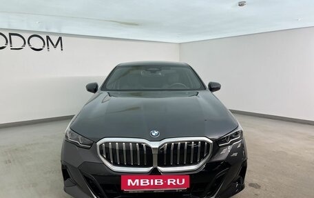 BMW 5 серия, 2024 год, 6 595 000 рублей, 3 фотография