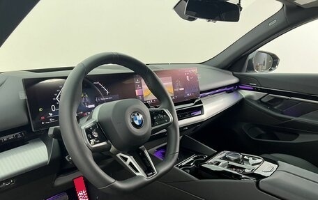 BMW 5 серия, 2024 год, 6 595 000 рублей, 10 фотография