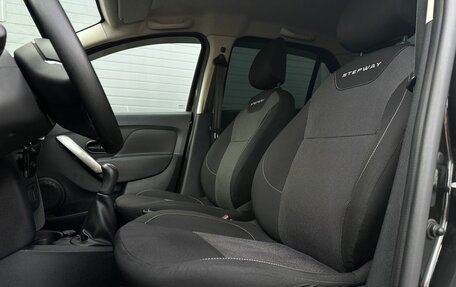 Renault Logan II, 2019 год, 1 179 000 рублей, 12 фотография