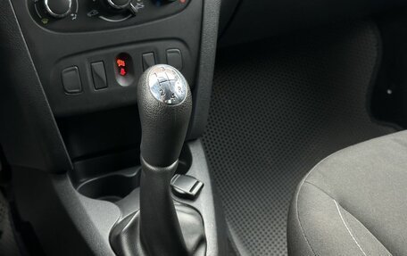 Renault Logan II, 2019 год, 1 179 000 рублей, 19 фотография