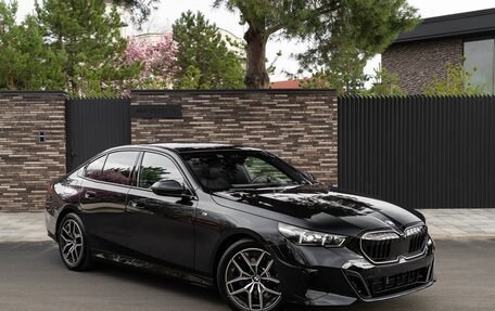 BMW 5 серия, 2025 год, 6 700 000 рублей, 5 фотография