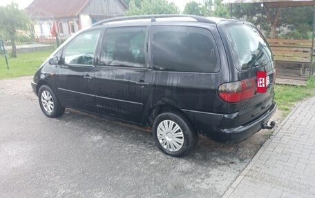 Volkswagen Sharan I рестайлинг, 1998 год, 210 000 рублей, 2 фотография