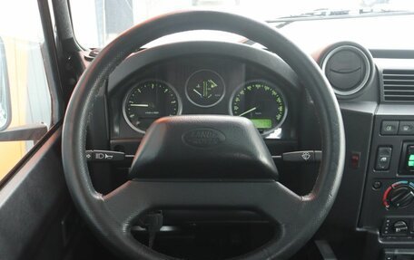 Land Rover Defender I, 2009 год, 2 599 000 рублей, 7 фотография