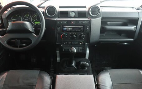 Land Rover Defender I, 2009 год, 2 599 000 рублей, 6 фотография