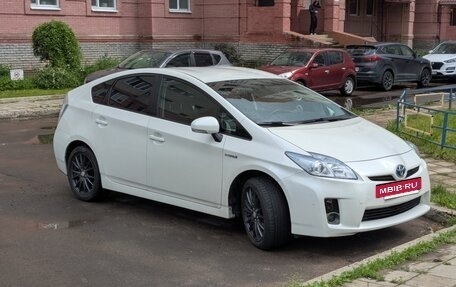 Toyota Prius, 2010 год, 1 200 000 рублей, 2 фотография