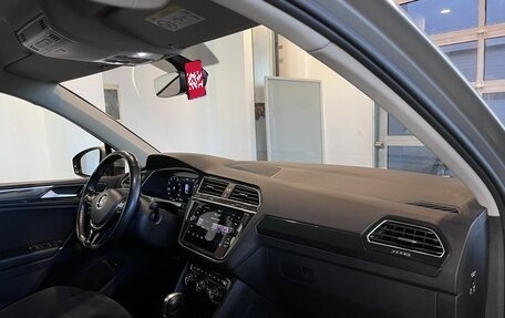 Volkswagen Tiguan II, 2018 год, 2 590 000 рублей, 12 фотография