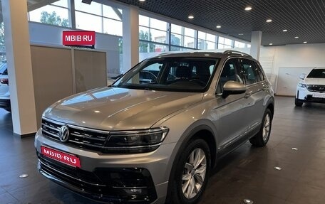 Volkswagen Tiguan II, 2018 год, 2 590 000 рублей, 7 фотография