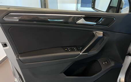Volkswagen Tiguan II, 2018 год, 2 590 000 рублей, 22 фотография