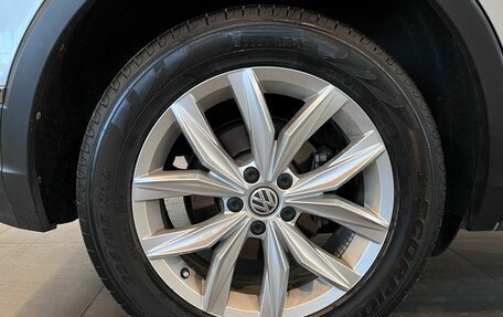 Volkswagen Tiguan II, 2018 год, 2 590 000 рублей, 20 фотография