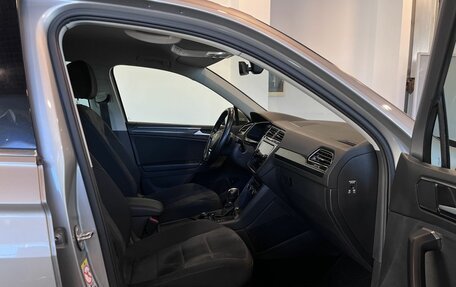 Volkswagen Tiguan II, 2018 год, 2 590 000 рублей, 29 фотография