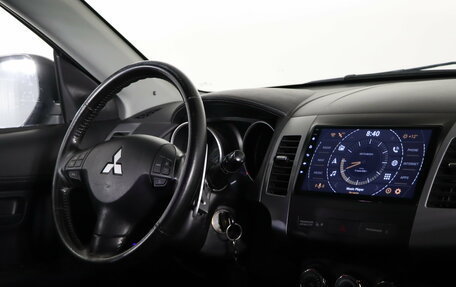 Mitsubishi Outlander III рестайлинг 3, 2011 год, 819 990 рублей, 12 фотография