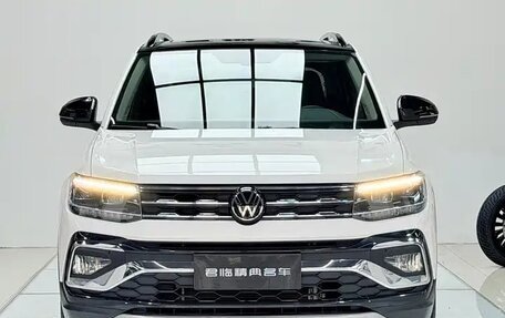 Volkswagen T-Cross I, 2023 год, 1 930 000 рублей, 2 фотография