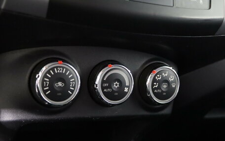 Mitsubishi Outlander III рестайлинг 3, 2011 год, 819 990 рублей, 18 фотография