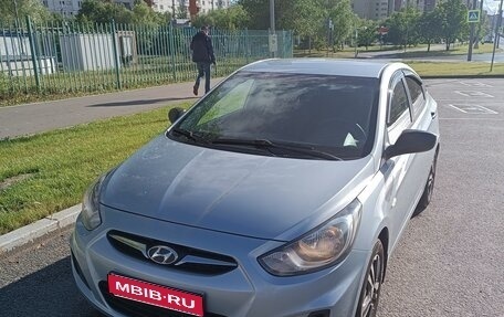 Hyundai Solaris II рестайлинг, 2012 год, 890 000 рублей, 1 фотография