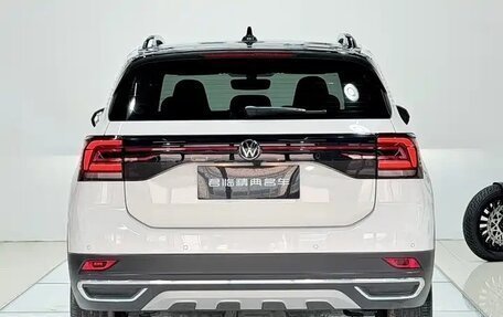 Volkswagen T-Cross I, 2023 год, 1 930 000 рублей, 5 фотография