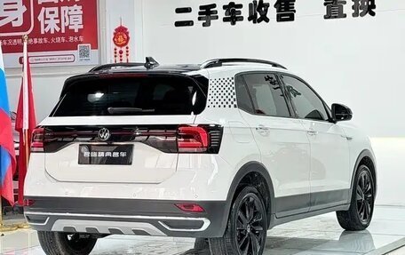 Volkswagen T-Cross I, 2023 год, 1 930 000 рублей, 6 фотография