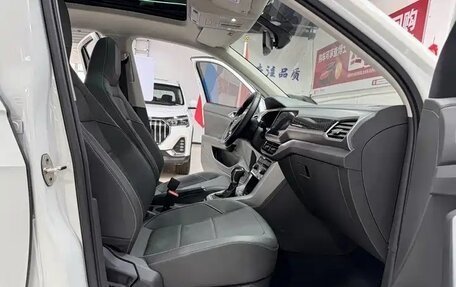 Volkswagen T-Cross I, 2023 год, 1 930 000 рублей, 9 фотография