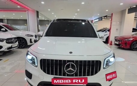 Mercedes-Benz GLB, 2022 год, 2 900 100 рублей, 2 фотография