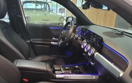 Mercedes-Benz GLB, 2022 год, 2 900 100 рублей, 10 фотография