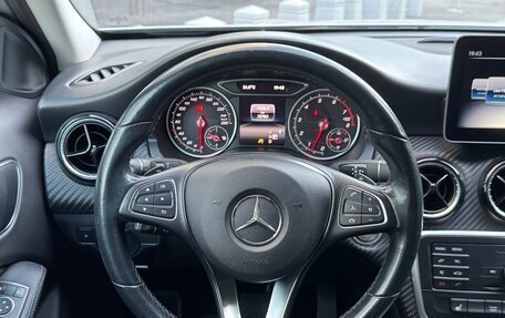 Mercedes-Benz GLA, 2019 год, 2 450 000 рублей, 10 фотография