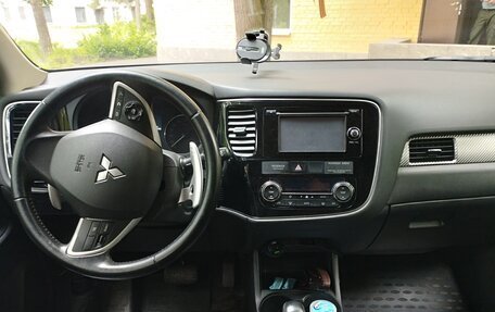 Mitsubishi Outlander III рестайлинг 3, 2012 год, 1 330 000 рублей, 8 фотография