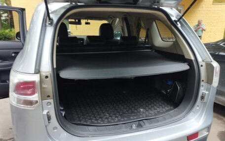 Mitsubishi Outlander III рестайлинг 3, 2012 год, 1 330 000 рублей, 10 фотография