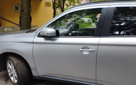 Mitsubishi Outlander III рестайлинг 3, 2012 год, 1 330 000 рублей, 5 фотография