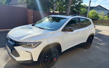 Chevrolet Tracker, 2022 год, 1 900 000 рублей, 2 фотография