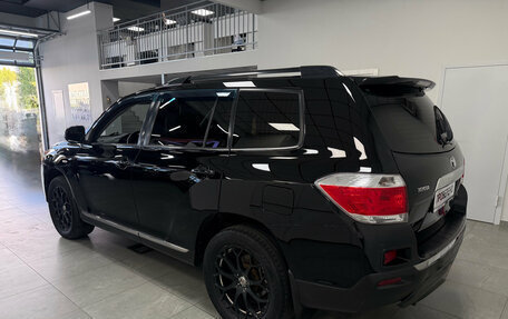 Toyota Highlander III, 2013 год, 1 999 000 рублей, 6 фотография