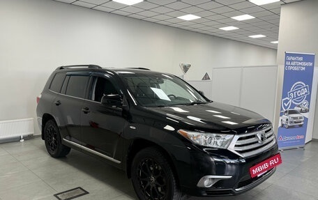 Toyota Highlander III, 2013 год, 1 999 000 рублей, 3 фотография