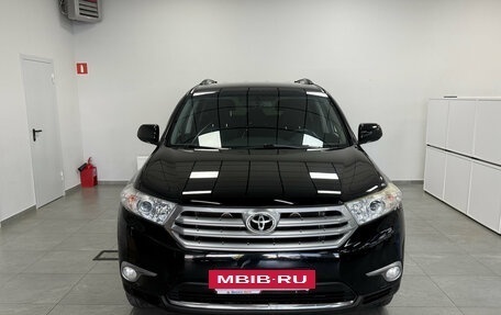 Toyota Highlander III, 2013 год, 1 999 000 рублей, 2 фотография