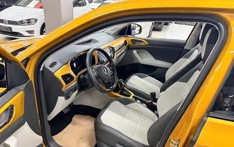 Volkswagen T-Cross I, 2022 год, 1 870 000 рублей, 7 фотография